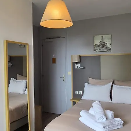 Logis Des Aulnettes Hotel