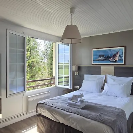 Logis Des Aulnettes Hotel 2*